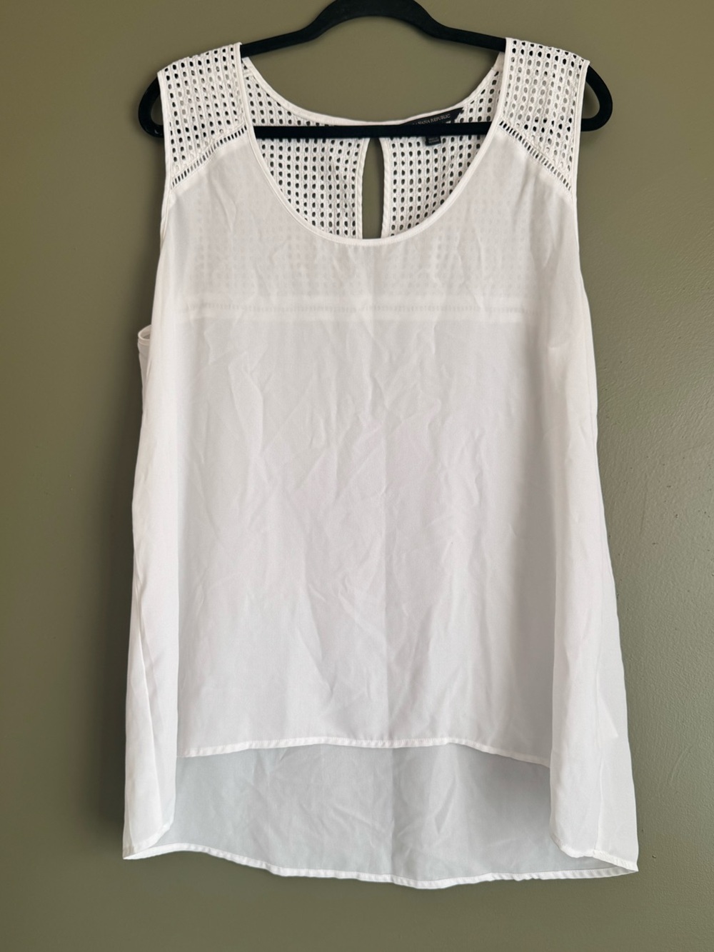 Banana Republic White Sleeveless Crochet Yoke Camisole